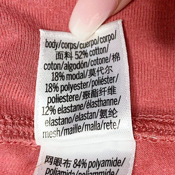 Victoria's Secret VSX Twist Mesh Cut-Out Leggings in Rose - Picture 8 of 10